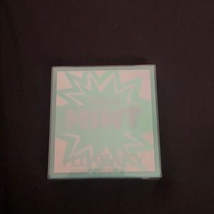 Huda Beauty Pastel Obsessions Eyeshadow Palette